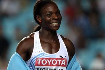 Amantle Montsho of Botswana celebrates winning the 400m gold in Daegu (Getty Images)