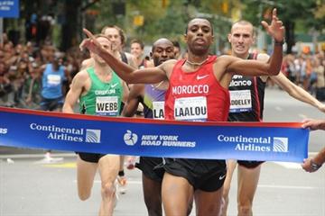 Amine Laalou makes his first visit to New York a memorable one with a victory in the Fifth Avenue Mile (New York Road Runners)