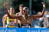 Mo Farah winning the 2 Miles at the Great North City Games (Mark Shearman )