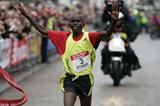Sammy Kitwara prevails in The Hague at the City-Pier-City, 14 March 2009 (Jiro Mochizuki/Agence shot)