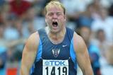 Adam Nelson (USA) celebrates winning silver in the men's hsot put final (Getty Images)