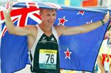 Craig Barrett (NZL) celebrates his Commonwealth 20km silver medal (Getty Images)