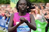 Risper Kimaiyo winning at the 2013 Edinburgh Marathon (Lesley Martin - organisers)