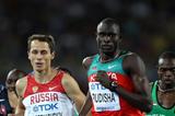 David Lekuta Rudisha (C) of Kenya leads ahead of (L-R) Nick Symmonds of United States, Yuriy Borzakovskiy of Russia, Abubaker Kaki of Sudan and Marcin Lewandowski of Poland in the men's 800 metres final (Getty Images)