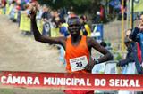 Nicholas Korir takes victory in 2009 Amora International XC (Marcelino Almeida)
