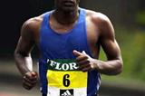 Tesfaye Tola running in the 2002 London Marathon (Getty Images)