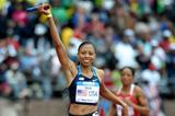 Allyson Felix anchors the victorious 4x400m quartet at Penn