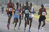 Stephen Mokoka (126) en route to the men's South African 10Km title (Mark Ouma)