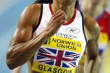 Kelly Holmes takes the 1500m win indoors in Glasgow (Getty Images)
