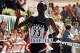 Paul Tergat wins in Palermo (© Allsport)