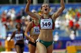 Katsiaryna Artsiukh of Belarus celebrates winning the women's 400m Hurdles in Moncton (Getty Images)