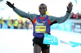 Eliud Kipchoge dominates in the Edinburgh snow (Mark Shearman)
